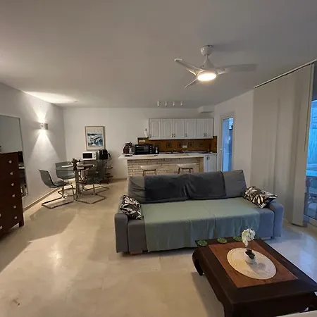 Apartment Don Juan, 99 *